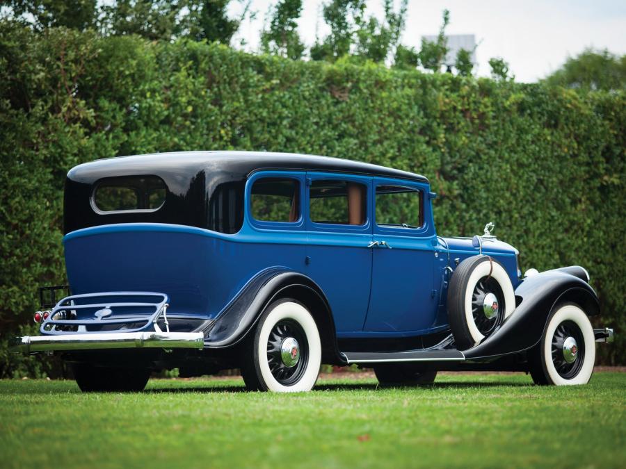  Pierce-Arrow Model 836 Enclosed Drive Limousine 1933 года  (фото 11 из 12)